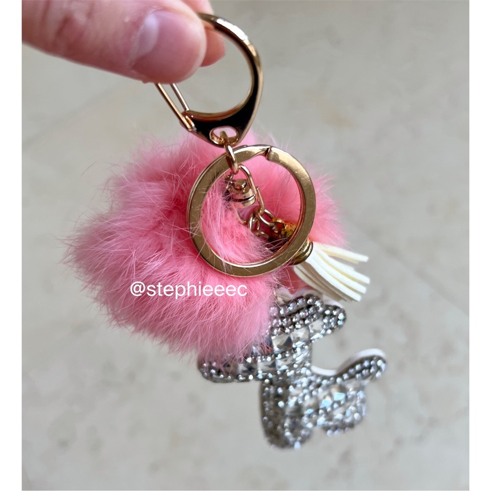 NWOT Rhinestone Crystal Giraffe Keychain Bag Purse Charm with Pink Pompom - Picture 6 of 9